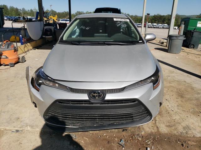 5YFB4MDE4RP102429 - 2024 TOYOTA COROLLA LE SILVER photo 5