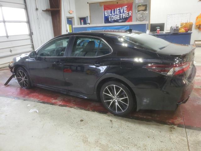 4T1T11AKXPU747670 - 2023 TOYOTA CAMRY SE NIGHT SHADE BLACK photo 2