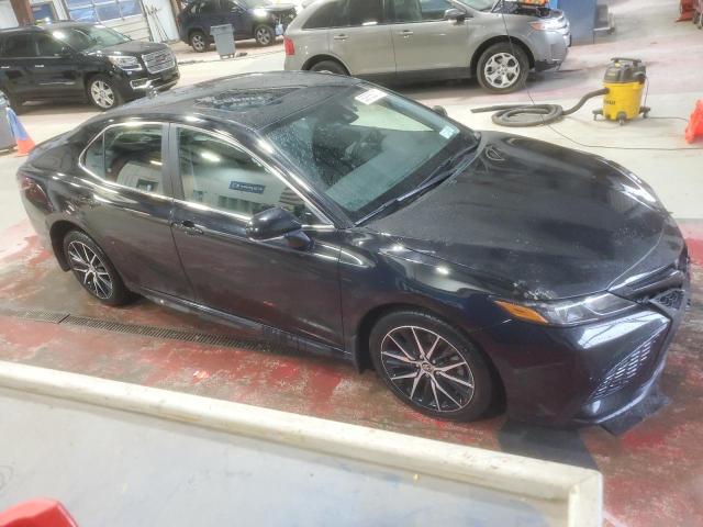 4T1T11AKXPU747670 - 2023 TOYOTA CAMRY SE NIGHT SHADE BLACK photo 4