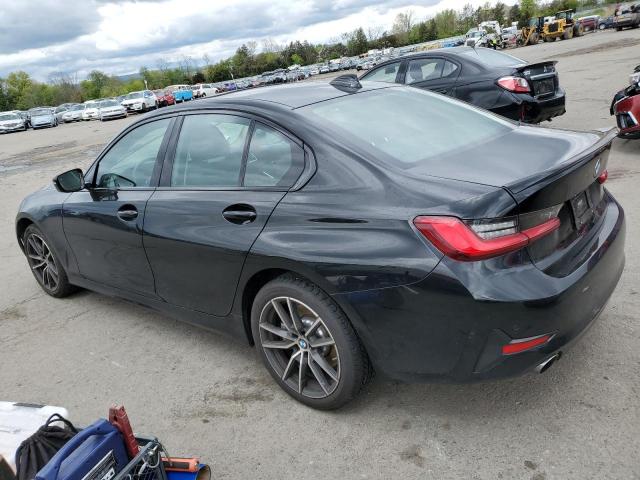 3MW5R7J56K8A04915 - 2019 BMW 330XI შავი ფოტო 2