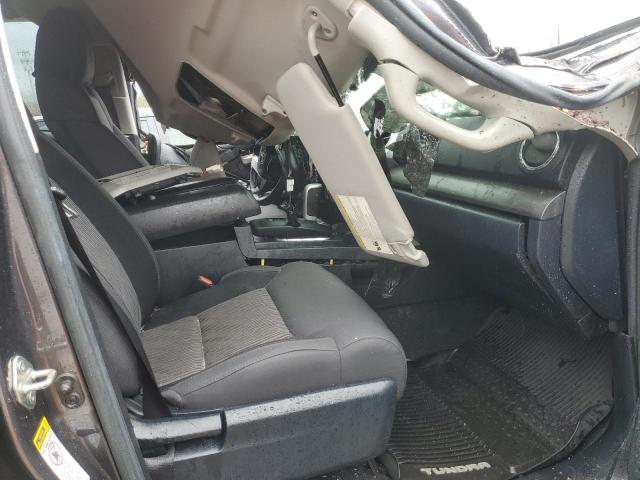 5TFUY5F15GX570343 - 2016 TOYOTA TUNDRA DOUBLE CAB SR/SR5 CHARCOAL photo 7