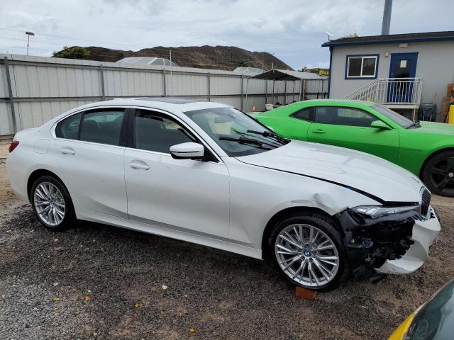 3MW69FF01R8E39413 - 2024 BMW 330I WHITE photo 4