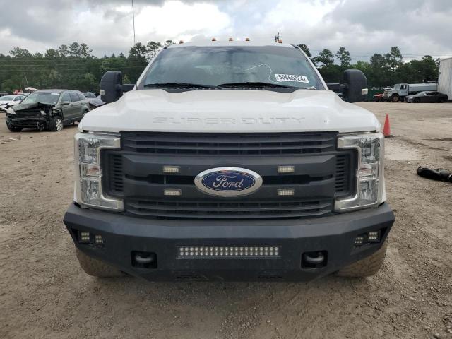 1FT7W2A62KED79763 - 2019 FORD F250 SUPER DUTY WHITE photo 5