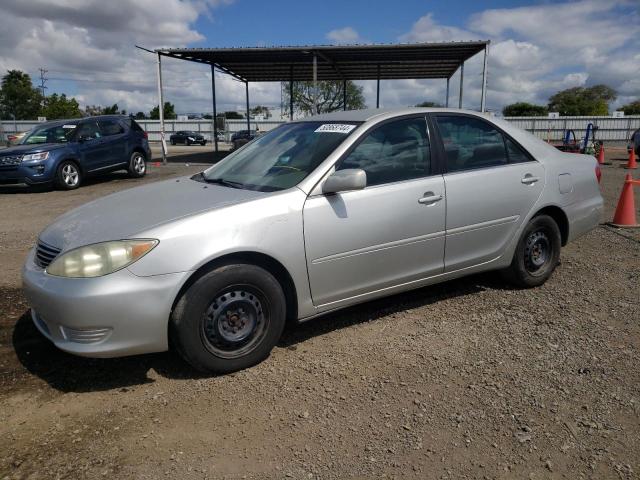 4T1BE32K45U043665 - 2005 TOYOTA CAMRY LE SILVER photo 1