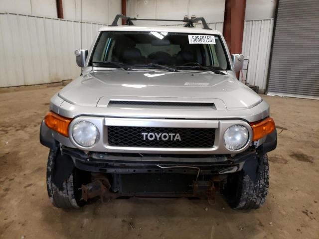 JTEBU11F970058040 - 2007 TOYOTA FJ CRUISER SILVER photo 5