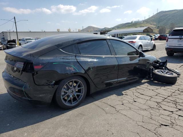 5YJ3E1EA3PF652273 - 2023 TESLA MODEL 3 Schwarz Foto 3