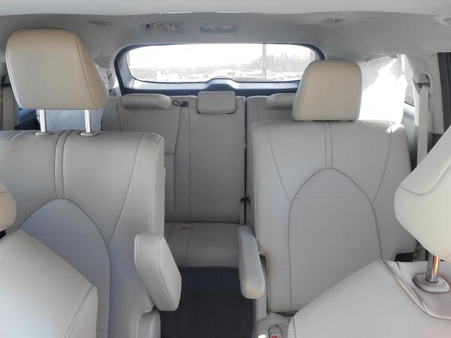5TDGZRAH9NS092131 - 2022 TOYOTA HIGHLANDER XLE 白色 照片 10