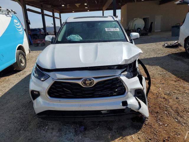 5TDGZRAH9NS092131 - 2022 TOYOTA HIGHLANDER XLE 白色 照片 5