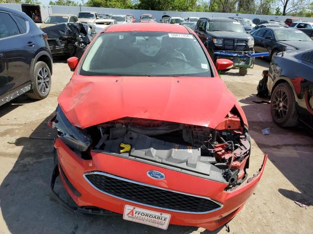1FADP3F20GL332770 - 2016 FORD FOCUS SE RED photo 5