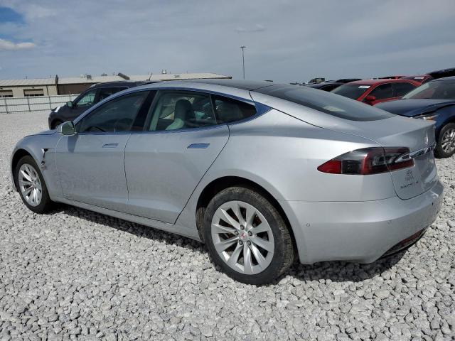 5YJSA1E25GF142104 - 2016 TESLA MODEL S SILVER photo 2