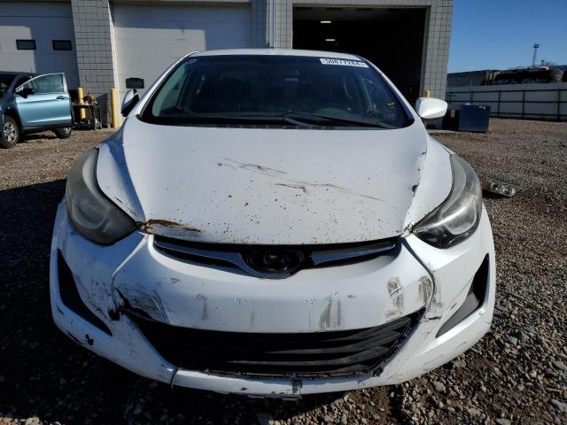 5NPDH4AE2GH665829 - 2016 HYUNDAI ELANTRA SE WHITE photo 5