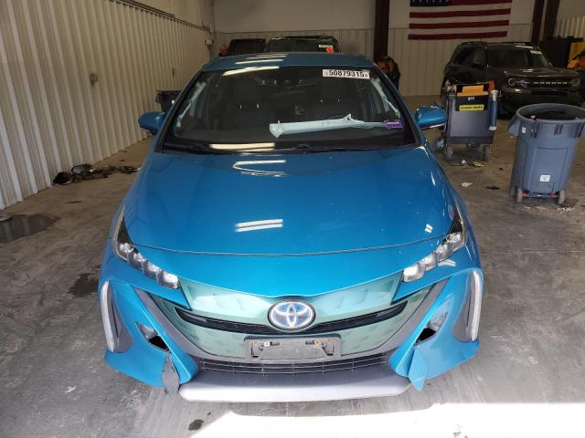 JTDKARFP4H3055575 - 2017 TOYOTA PRIUS PRIM BLUE photo 5