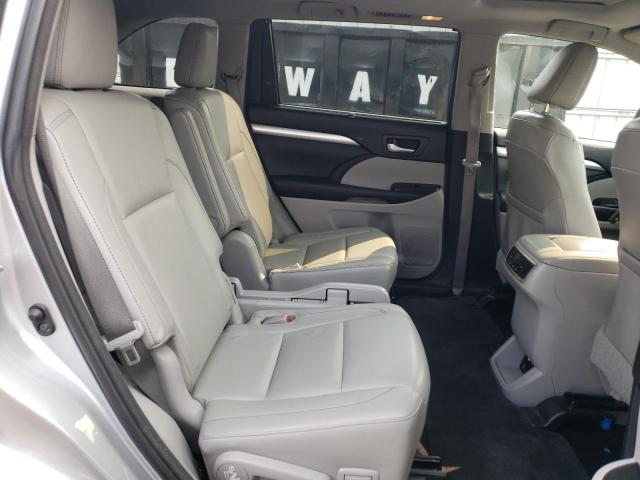 5TDJKRFH9FS206441 - 2015 TOYOTA HIGHLANDER XLE SILVER photo 11