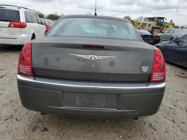 2C3KA63H68H140527 - 2008 CHRYSLER 300C GRAY photo 6