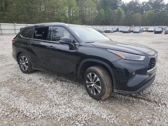 5TDHZRAH5NS555449 - 2022 TOYOTA HIGHLANDER XLE BLACK photo 4