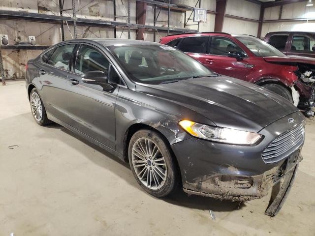 1FA6P0HD6F5122344 - 2015 FORD FUSION SE GRAY photo 4