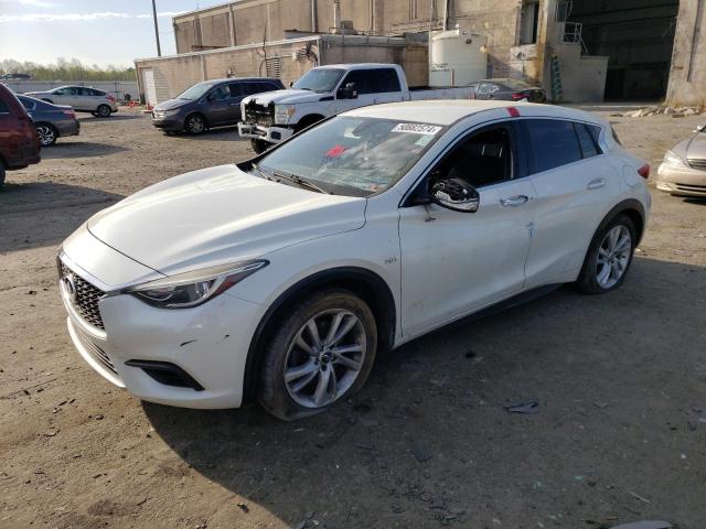 SJKCH5CP5HA022557 - 2017 INFINITI QX30 BASE WHITE photo 1