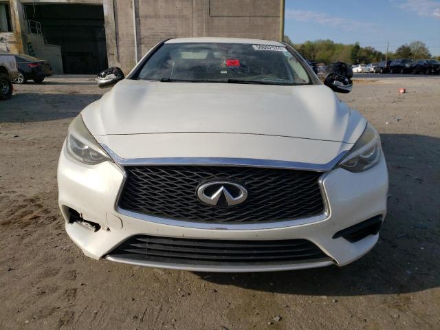 SJKCH5CP5HA022557 - 2017 INFINITI QX30 BASE WHITE photo 5