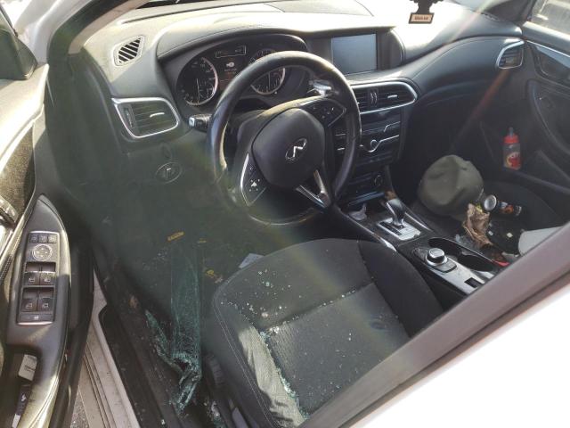 SJKCH5CP5HA022557 - 2017 INFINITI QX30 BASE WHITE photo 8