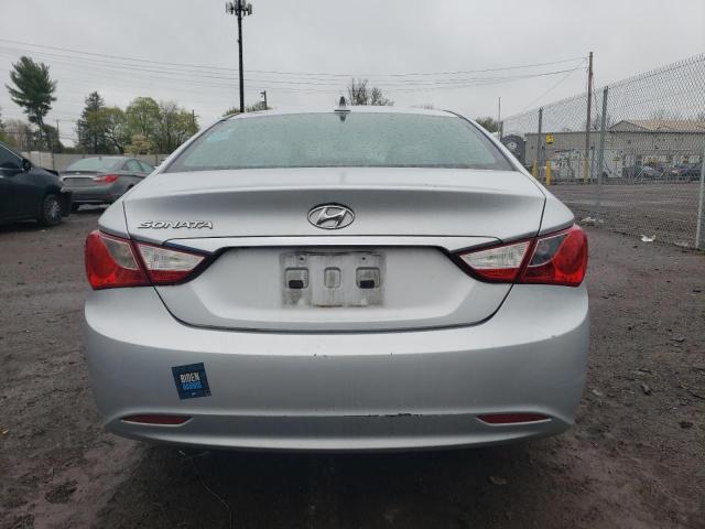 5NPEB4AC2BH282583 - 2011 HYUNDAI SONATA GLS SILVER photo 6