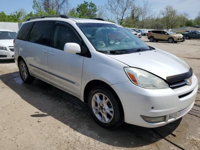 5TDBA22C54S007831 - 2004 TOYOTA SIENNA XLE WHITE photo 4