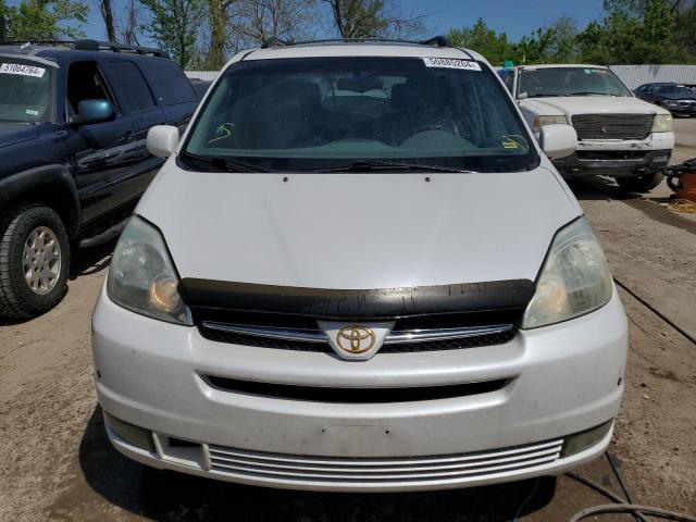 5TDBA22C54S007831 - 2004 TOYOTA SIENNA XLE WHITE photo 5