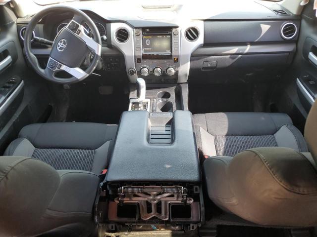 5TFUW5F18HX677121 - 2017 TOYOTA TUNDRA DOUBLE CAB SR/SR5 GRAY photo 8
