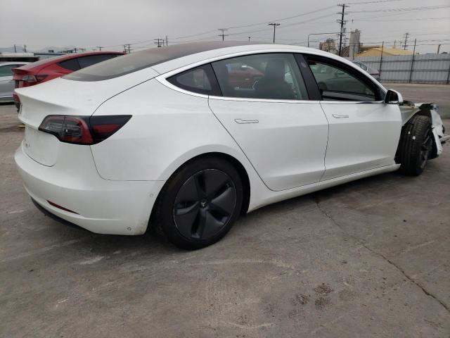 5YJ3E1EA8JF041582 - 2018 TESLA MODEL 3 WHITE photo 3