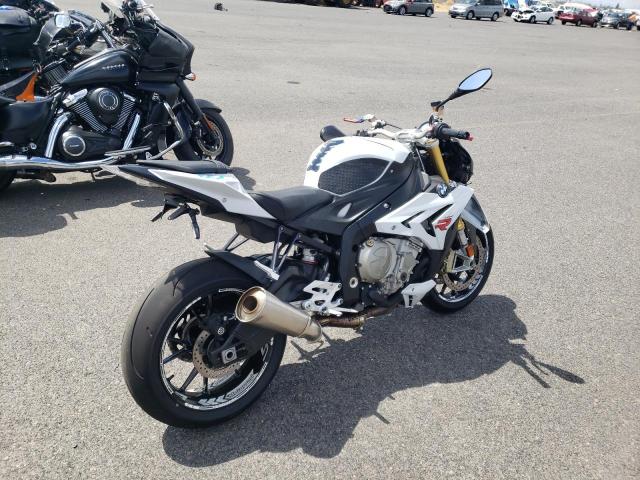 WB10D1208GZ696679 - 2016 BMW S 1000 R WHITE photo 4