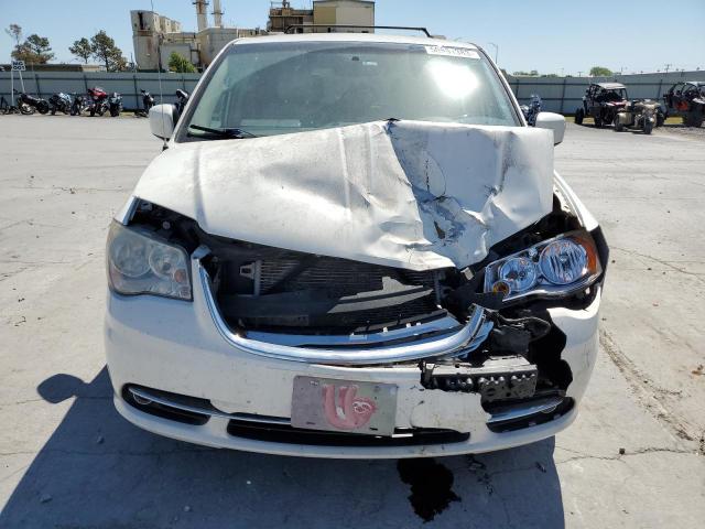 2C4RC1BG3DR583870 - 2013 CHRYSLER TOWN & COU TOURING WHITE photo 5