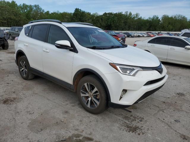 2T3WFREV6HW382124 - 2017 TOYOTA RAV4 XLE WHITE photo 4