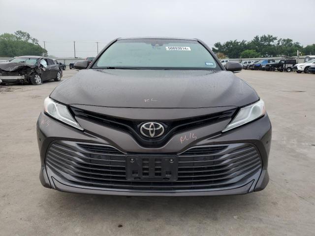 4T1B11HK2JU523754 - 2018 TOYOTA CAMRY L BROWN photo 5