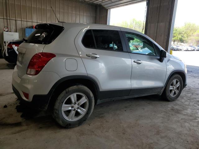 3GNCJKSB0LL291442 - 2020 CHEVROLET TRAX LS SILVER photo 3