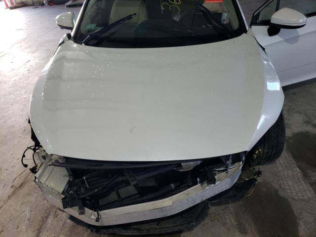 JHMZC5F11JC018467 - 2018 HONDA CLARITY WHITE photo 11