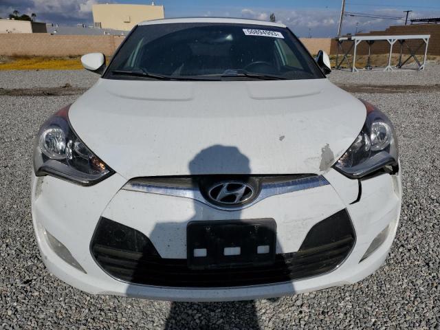 KMHTC6AD9GU257830 - 2016 HYUNDAI VELOSTER WHITE photo 5