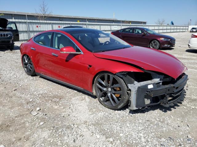 5YJSA1S12EFP65799 - 2014 TESLA MODEL S RED photo 4