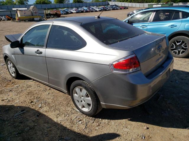 1FAHP32N58W258991 - 2008 FORD FOCUS S/SE SILVER photo 2