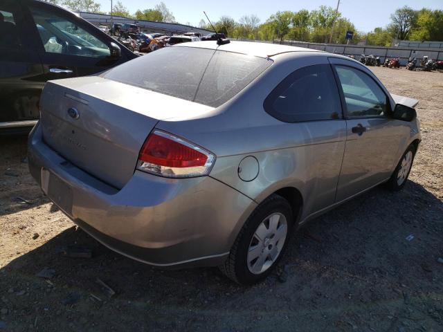 1FAHP32N58W258991 - 2008 FORD FOCUS S/SE SILVER photo 3