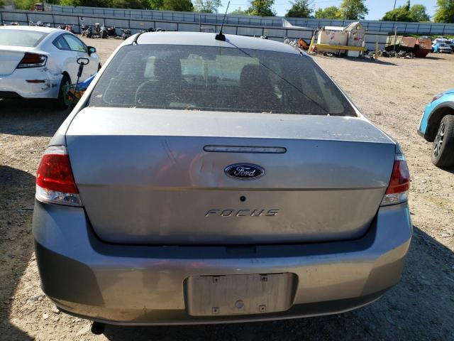 1FAHP32N58W258991 - 2008 FORD FOCUS S/SE SILVER photo 6