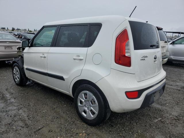 KNDJT2A53D7525570 - 2013 KIA SOUL WHITE photo 2