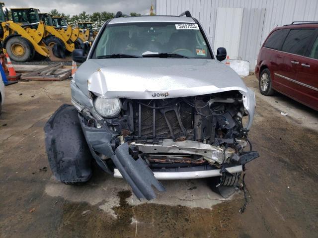 1J4GL38K25W725000 - 2005 JEEP LIBERTY RENEGADE SILVER photo 5