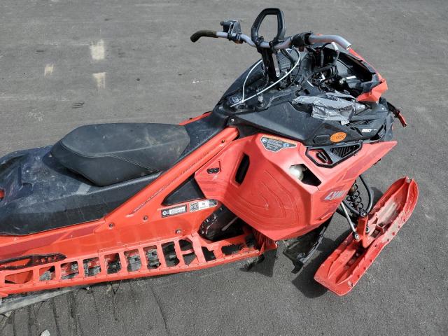 YH2LLGNB4NR000785 - 2022 LYNX SNOWMOBILE RED photo 5