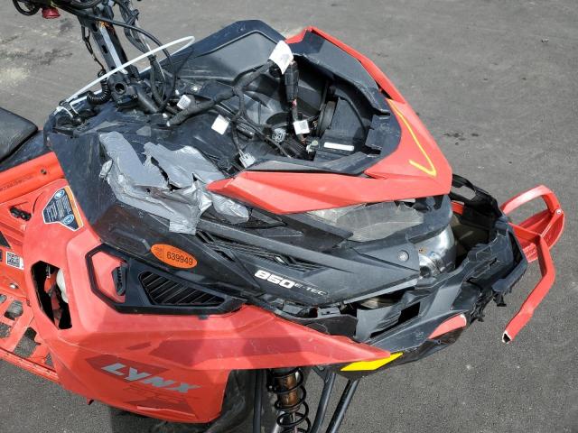 YH2LLGNB4NR000785 - 2022 LYNX SNOWMOBILE RED photo 9