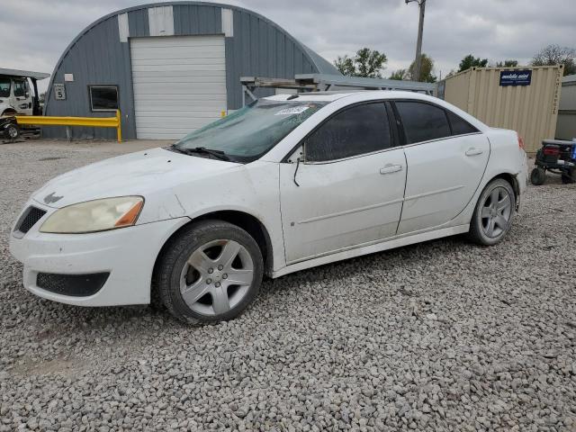 1G2ZA5E00A4115691 - 2010 PONTIAC G6 WHITE photo 1