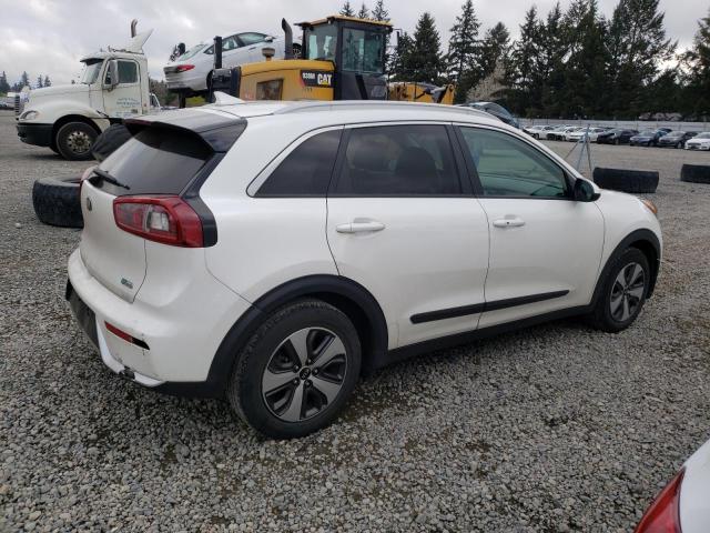 KNDCB3LC4H5085969 - 2017 KIA NIRO FE WHITE photo 3