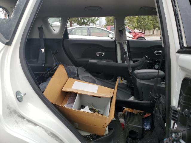 KNDJN2A21E7003523 - 2014 KIA SOUL WHITE photo 10