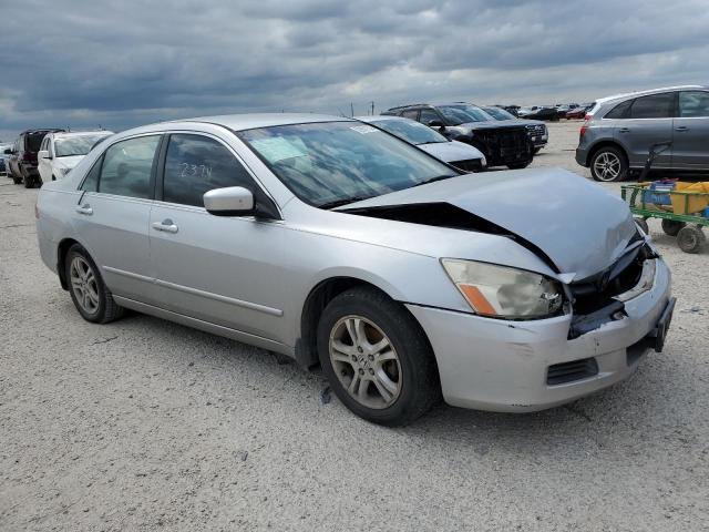 JHMCM56377C009351 - 2007 HONDA ACCORD SE SILVER photo 4