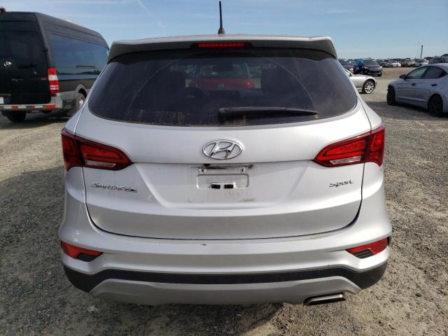 5XYZT3LB9JG556476 - 2018 HYUNDAI SANTA FE S SILVER photo 6