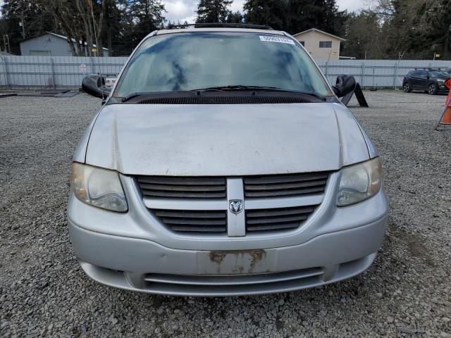 1D8GP45R95B369848 - 2005 DODGE CARAVAN SXT SILVER photo 5