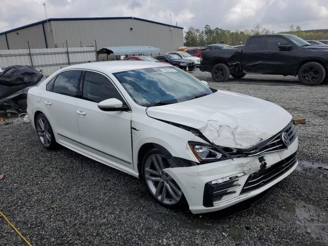 1VWDT7A35HC033447 - 2017 VOLKSWAGEN PASSAT R-LINE Weiß Foto 4